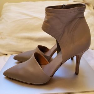Vince heels